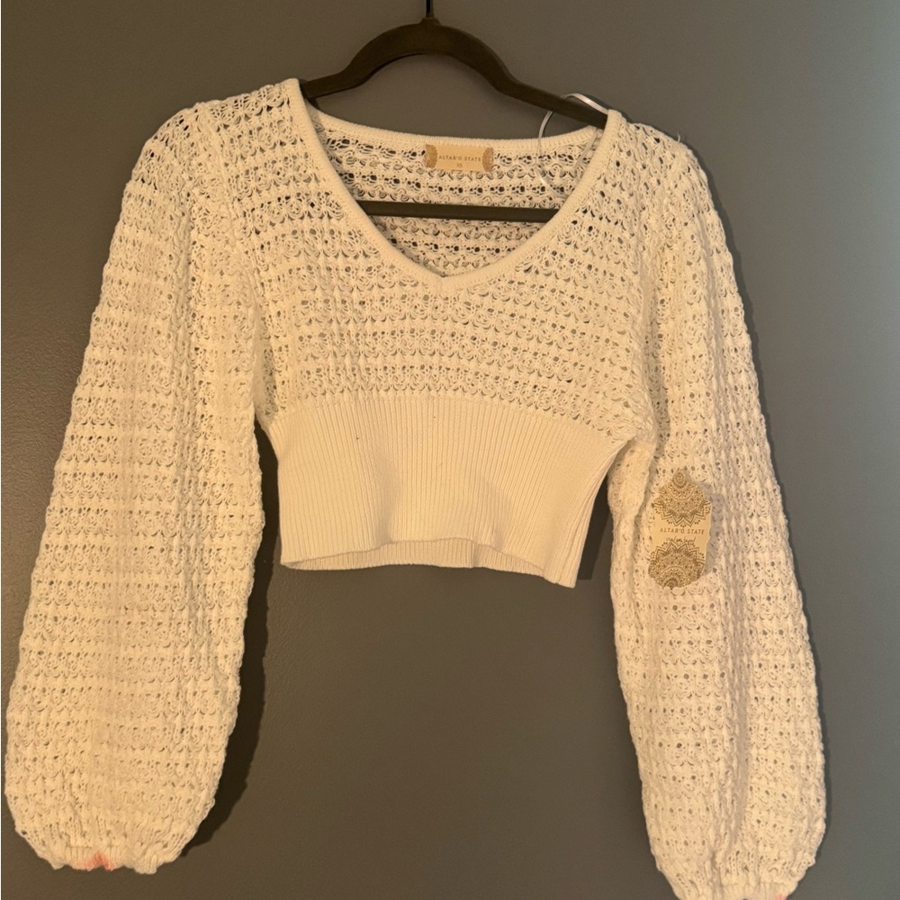 Altar’d State size XS white cropped sweater